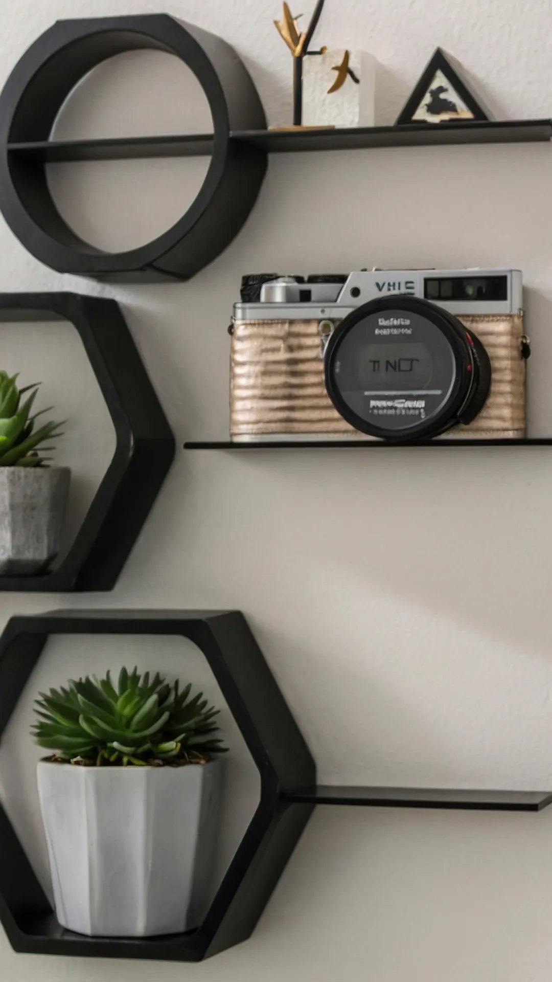 Snappy Shelf Styling