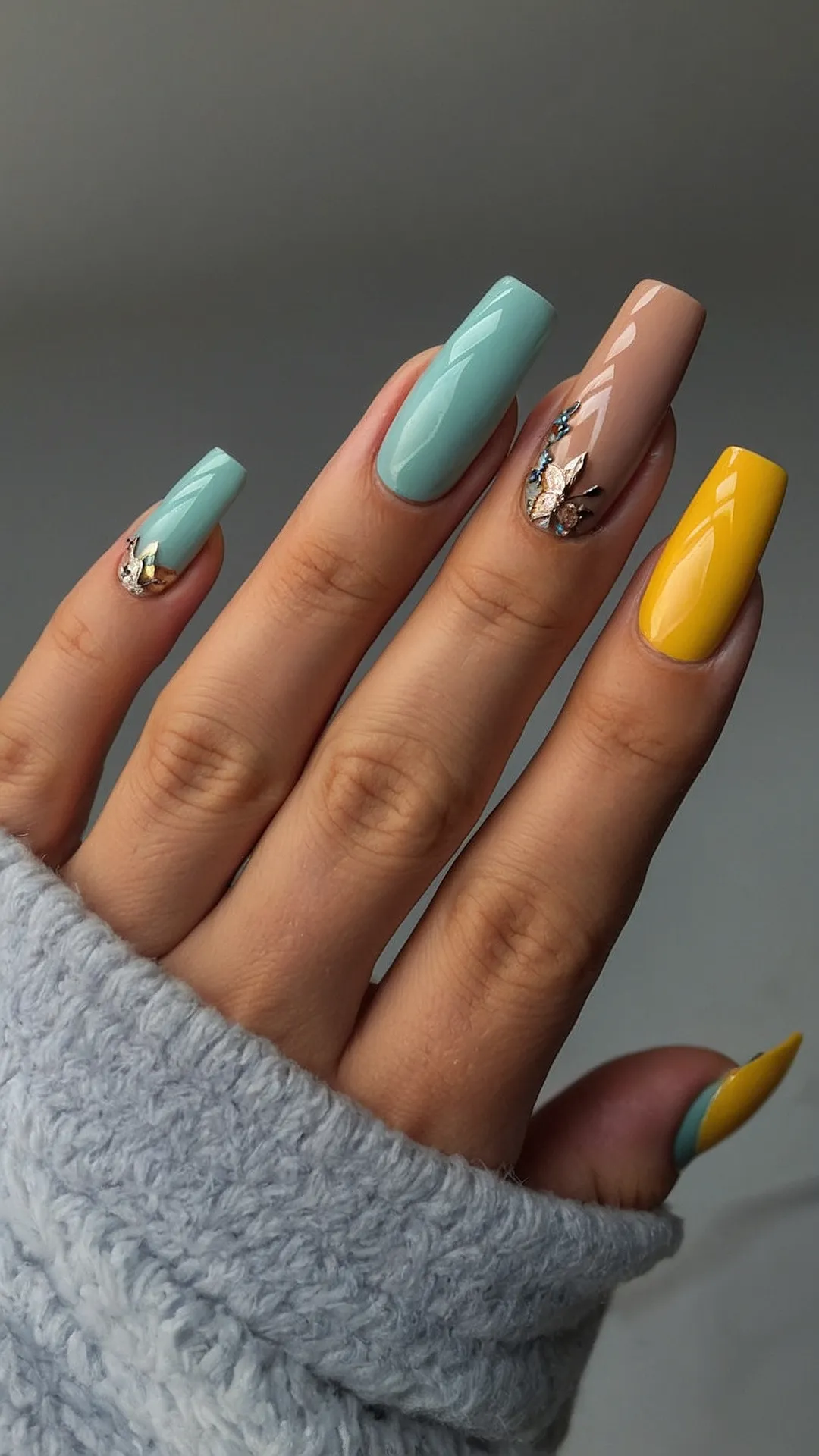 Fall's Soft Touch: Nail Designs