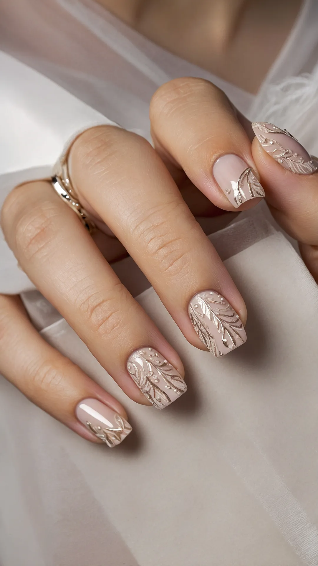Effortless Luxe Nails