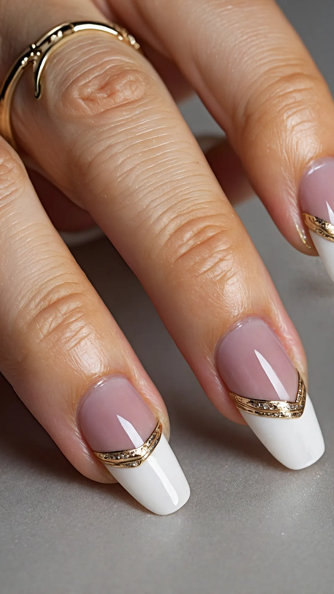 Your Guide to 16 Fun and Trendy Vacation Nails 41 Holiday Hand Art
