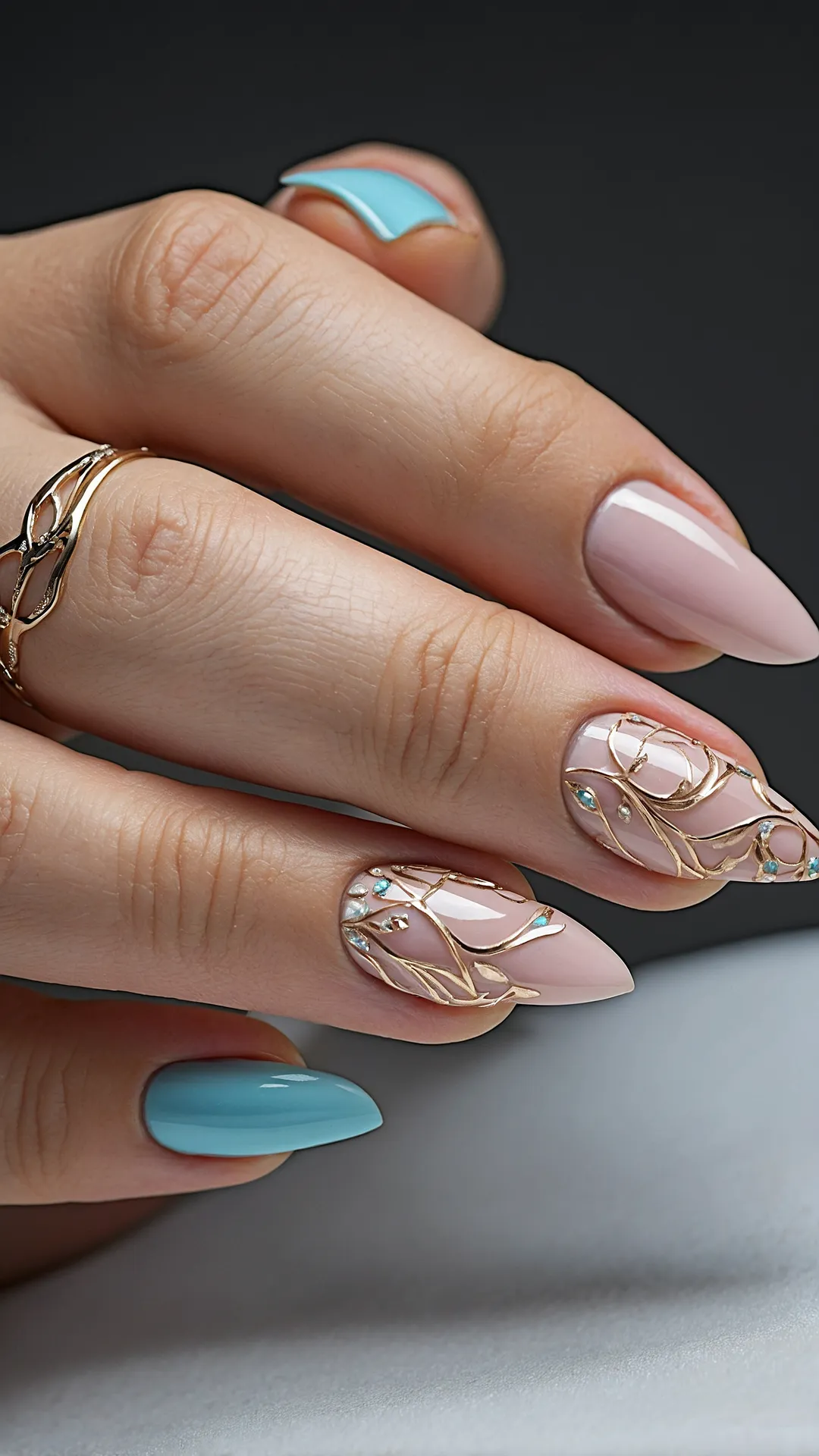 Blonde on the Block: 15 Nail Designs That Shine 33 Mani Goals Achieved