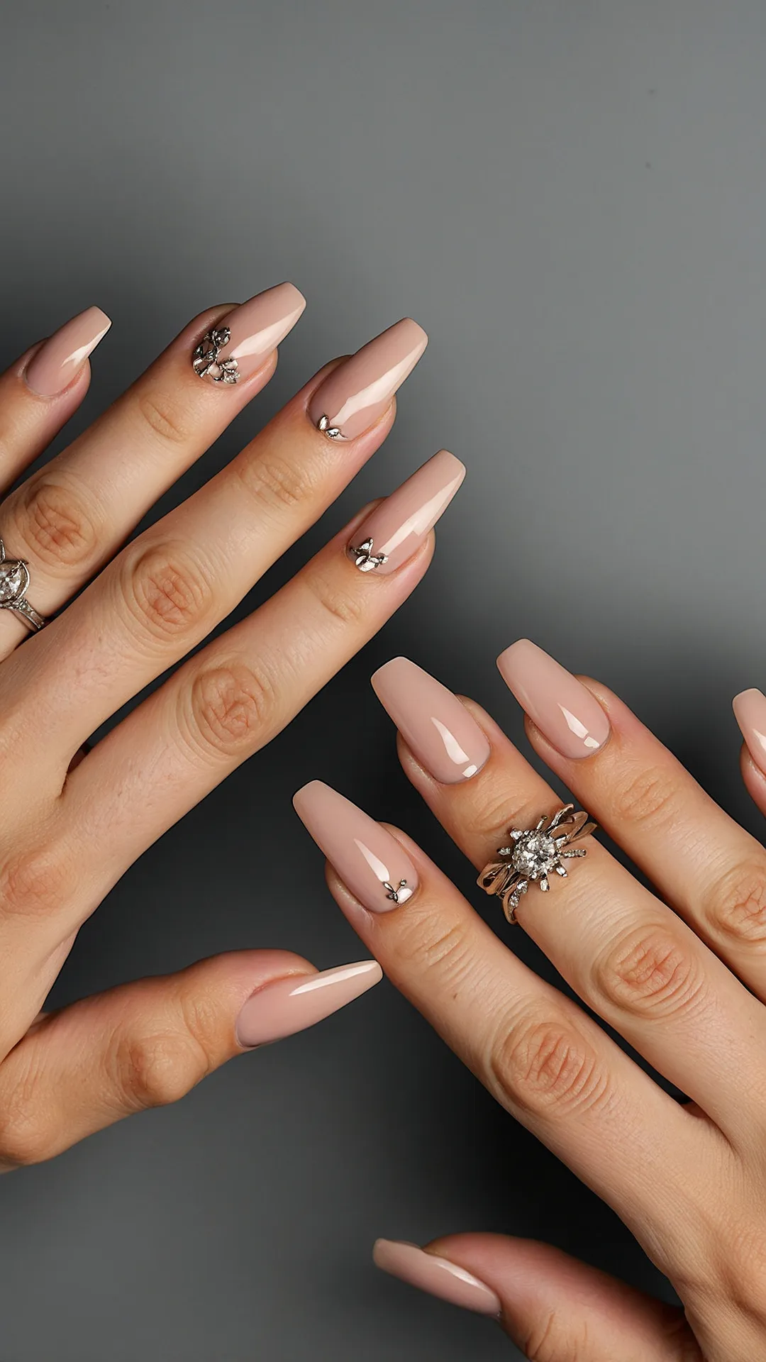Get Ready for 2025: Chic Nail Designs That Sparkle 35 Modern Style Statement