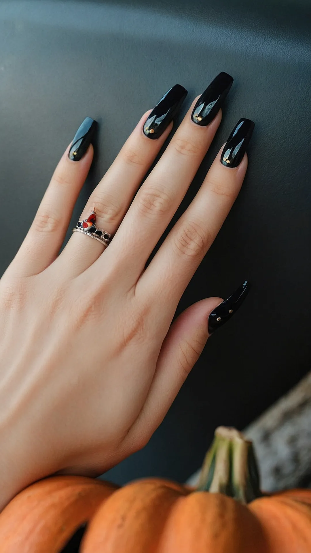 Easy and Trendy Halloween Nails for Every Style 36 Halloween Nail-sensation: