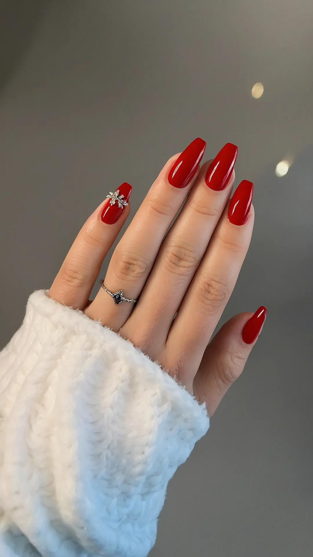 Christmas Nail Glow