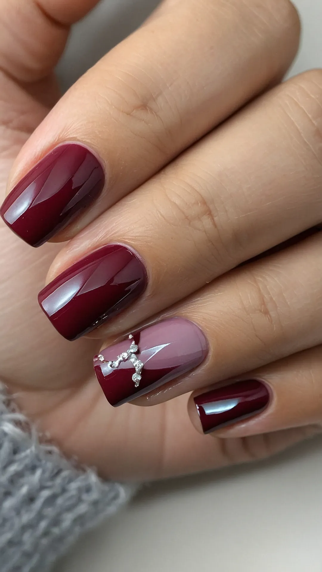 Sophisticated Sparkle: Burgundy Nails