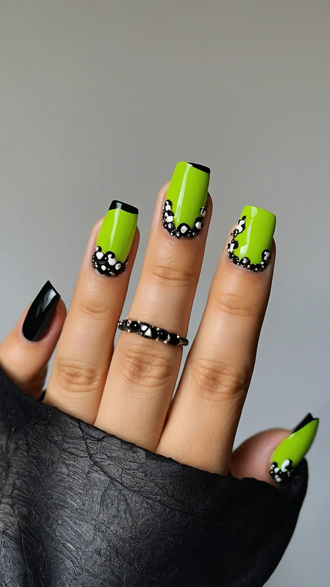 Chic & Spooky