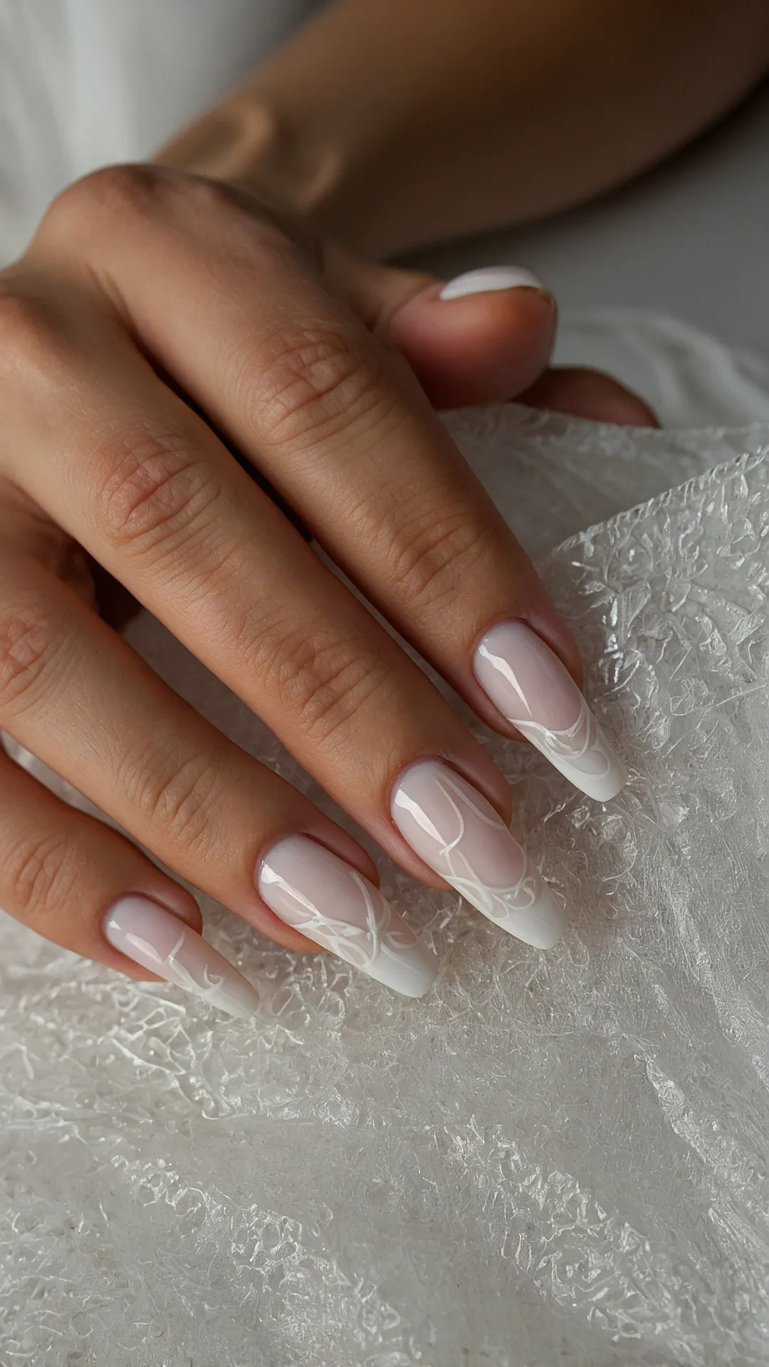 Whisper White Mani