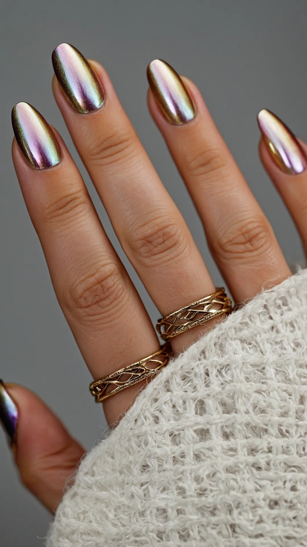 18 Cat Eye Nails Ideas for Fashion-Forward Nail Enthusiasts! 41 Enchanted Cat Eye