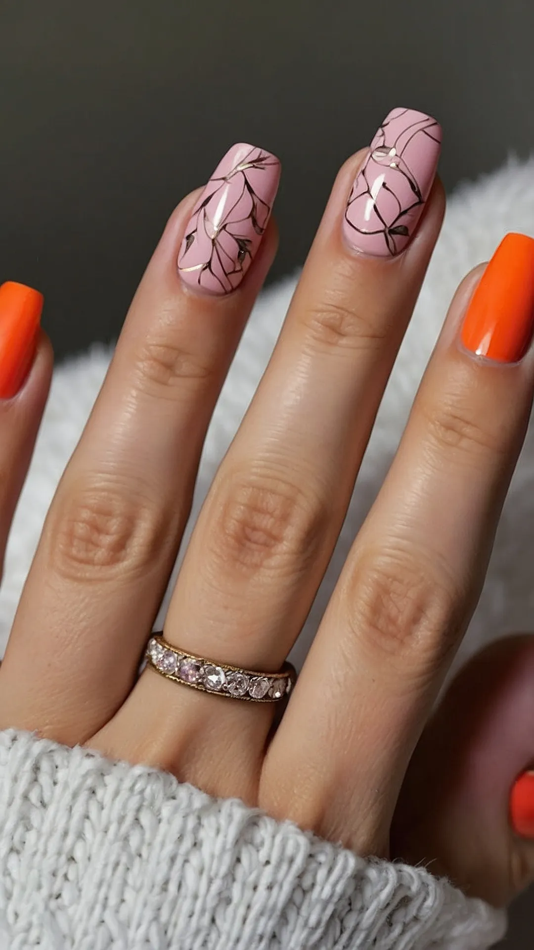 Blooming Nails
