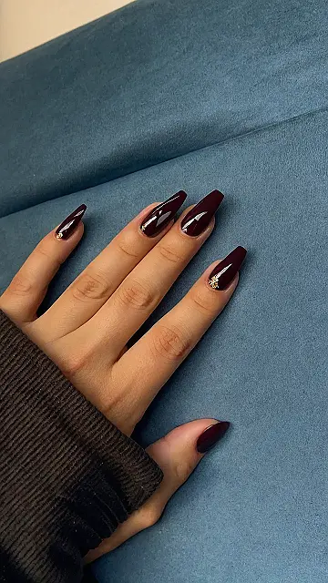 Fallin’ for Nails: