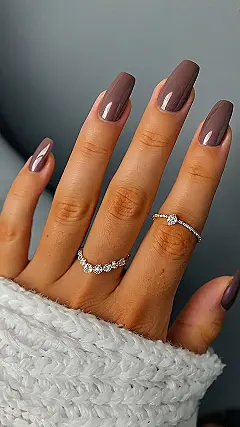 Fall Nail Colors: From Pumpkin Spice to Sparkly Dreams