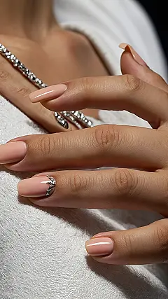 Future-Forward Nails: It’s All Short