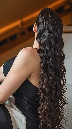 Long, Flowing Locks –  A Hair-Raising Spectacle!