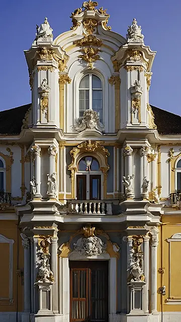 A Palace of Pretzels?