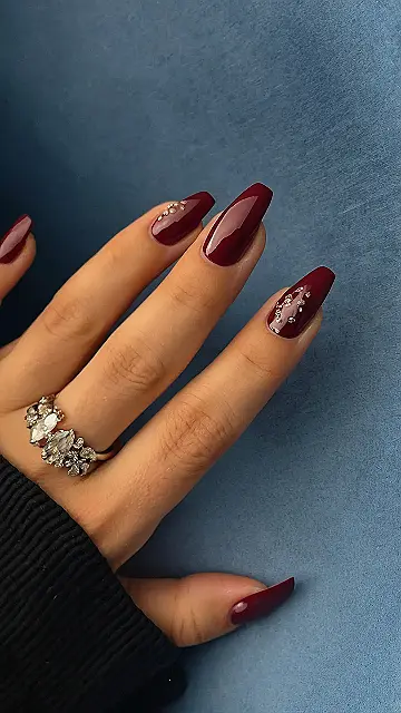 Sparkle & Shine: Chic Nail Art