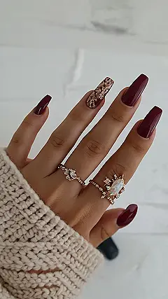 Chic & Sparkly: Nails & Rings