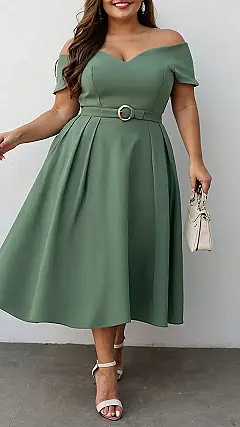 Plus Size Fashion:  Feeling Like a Queen on a Budget!