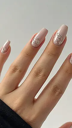 Nail Art That’s Fit For a Queen (or a Prom Night!)