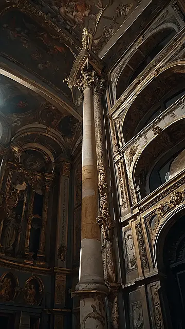 A Column’s Grand Entrance