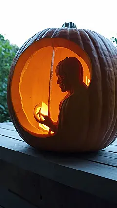 Spooky Throne: The Pumpkin Carving King