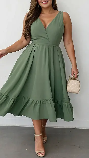 Plus Size Fashion: Rocking That Dress Like It’s Nobody’s Business!