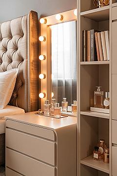Small Vanity Room Makeover: Aesthetic Bedroom Ideas