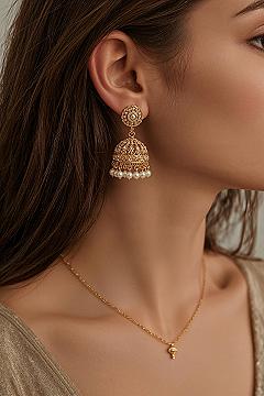 Sparkling Gold Indian Earrings: The Ultimate Bridal Accessory
