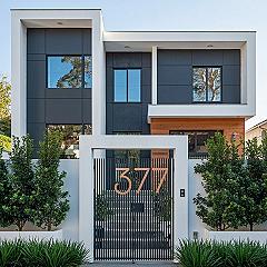 2-Story Modern House Design: Sleek Wood Accents for 2024