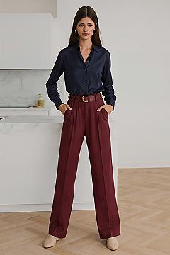 Chic Burgundy Pants: Modern Business Outfits for Professional Women