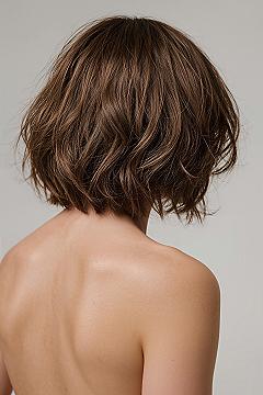 Chic Layered Brunette Bobs: Effortless Mid-Length Styles