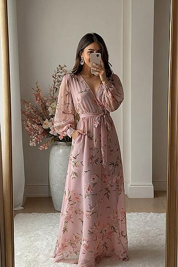 Choosing a Floral Maxi Dress for Casual Birthday Parties
