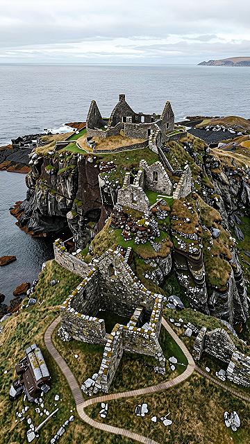 Bringing Coastal Scottish Castle Ruins Style Into Your Living Space