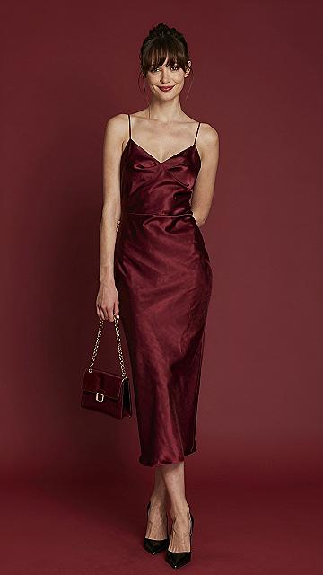 Choosing a Wine Red Slip Dress for Evening Events