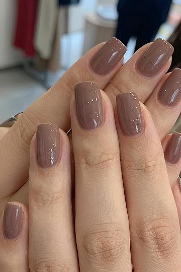 Choosing Taupe Brown Glossy Nude Nails for Daily Wear