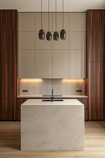 Chic Minimalist Kitchen: Sleek Design for Dreamy Natural Palettes