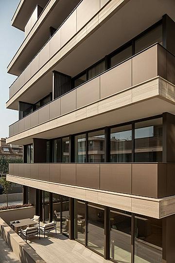 Future of Open Living: Modern Residential Architecture & Balcony Decor