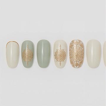 Elegant Japanese Cloisonne Gel Nails with Gold Accents