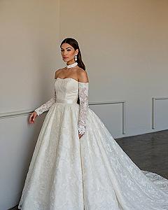 What makes these sleeves so striking?
