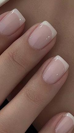 Why The Pearl French Pedicure Combines Two Classics