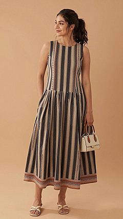 Choosing Vertical Striped Long Dresses for Casual Outfits