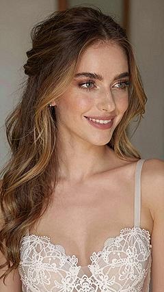 Twisted Half Up Wedding Hairstyle for Brunettes