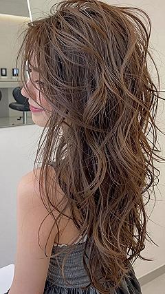 Textured Wavy Layers for Medium Hair