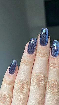Smoky Violet Magnetic Polish for Chilly Months