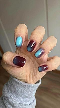 Dual-Tone Magnetic Polish With Deep Autumn Shades