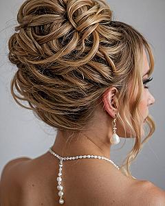 Warm Blonde Tones in an Elaborate Updo