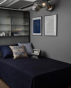 Organizing Wall Mounted Decor and Tech Gear in a Teen Room