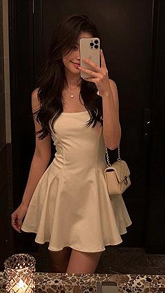 Keeping Short Light Blue Dresses Wrinkle Free