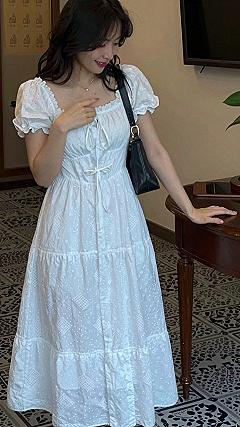 Keeping White Cotton Eyelet Dresses Crisp And Fresh