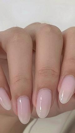 Milky Ombre French Tips for a Soft Autumn Transition