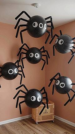 Making DIY Ball Pit Ball Spiders for Yard Trees